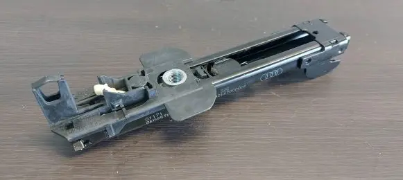 Audi A3 S3 A3 Sportback 8P Seat belt adjustment motor 8E0857833F SDL203680 4509326