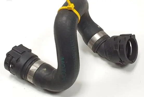 BMW 7 E65 E66 Engine coolant pipe/hose 8377701