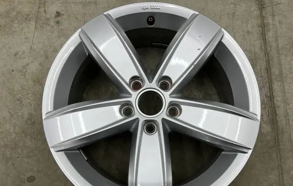 Volkswagen Beetle A5 R17 alloy rim 3G0071497B