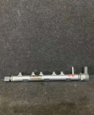 BMW 5 F10 F11 Fuel main line pipe 0445214135 0132972 7800601