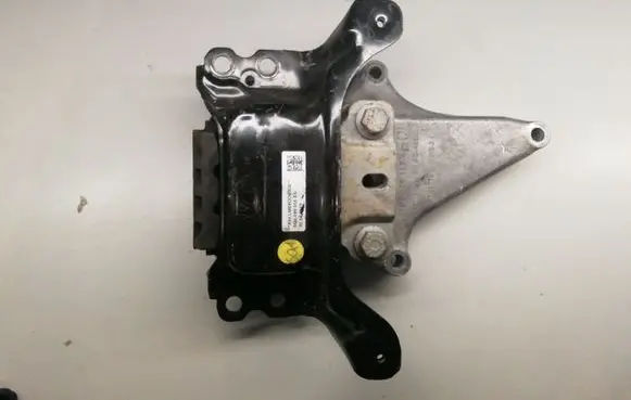 Volkswagen Golf VII Engine mount bracket 5Q0199555AN 1K0199117