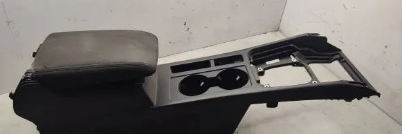 Volkswagen PASSAT B8 Center console 3g2863241A