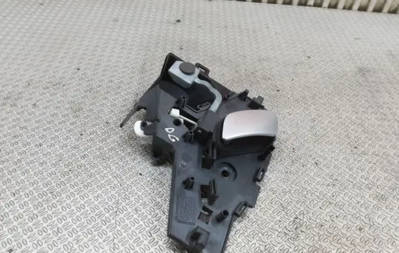 Rear door interior handle