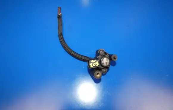 Mercedes-Benz C W205 Air pressure sensor A0101537228 1ST091 0261230440