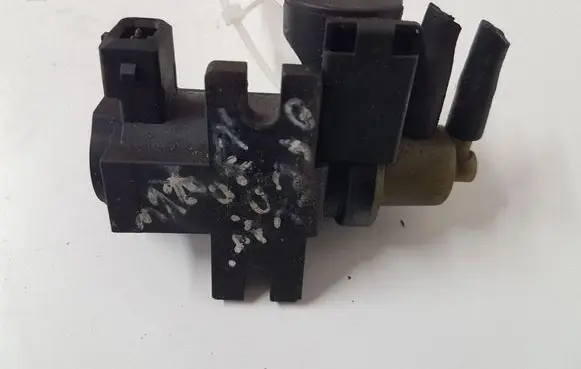 Opel Astra J Turbo solenoid valve 70308500 8981056561
