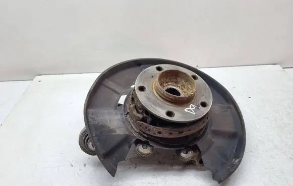 BMW 3 E90 E91 Rear wheel hub spindle/knuckle 6761580