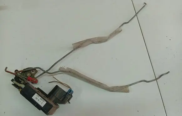 Chevrolet Blazer Rear door lock 16637561