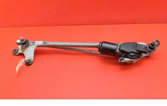 Honda CR-V Front wiper linkage and motor