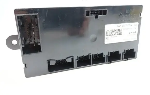 Volkswagen Golf VIII Central body control module 5WA907727N