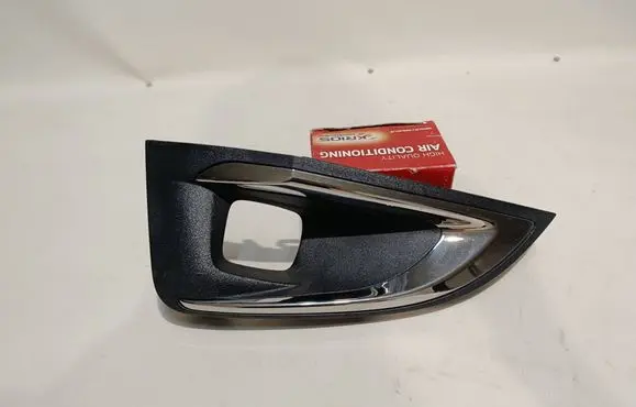 Peugeot 3008 II Front bumper lower grill 9815692677