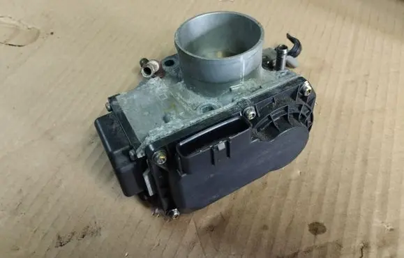 Honda Civic Throttle valve GMA8A 70303