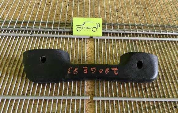 Mercedes-Benz G W460 Front door interior handle A6017200095 6017200095
