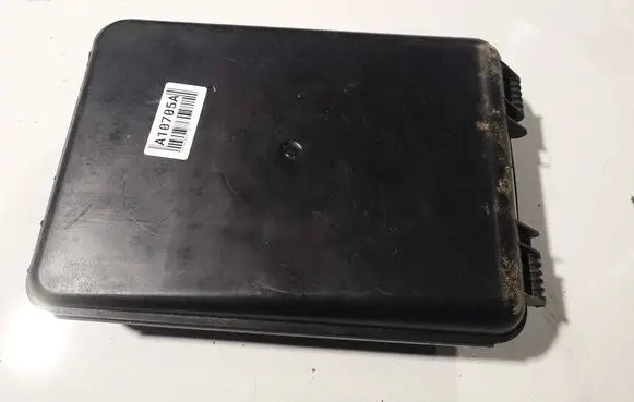 Volkswagen PASSAT B5 Fuse box set