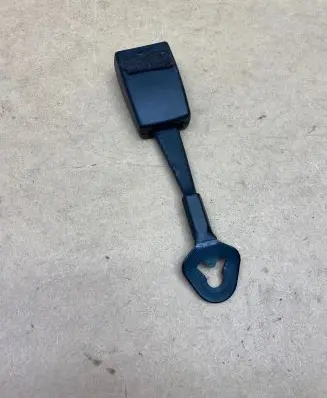 Audi A4 S4 B7 8E 8H Front seatbelt buckle 8E0857755C 15092006146