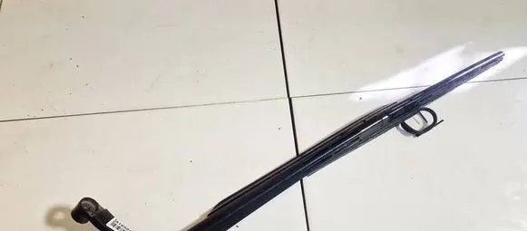 Subaru B9 Tribeca Front wiper blade arm