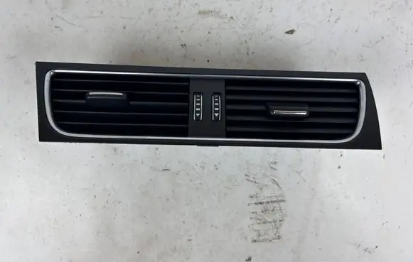 Audi A4 S4 B8 8K Dash center air vent grill 8T1820951E
