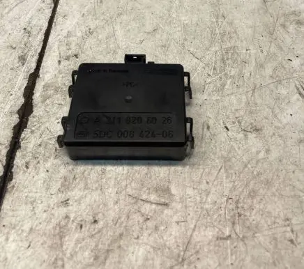 Mercedes-Benz E W211 Rain sensor A2118206026 73628104 5DC00842406