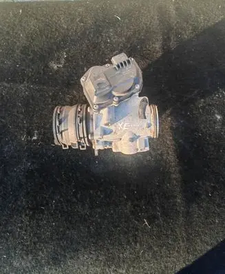 Jaguar XE EGR valve G4D35H237AC