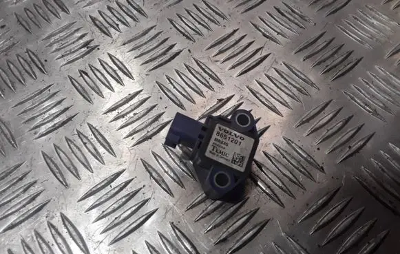 Volvo V50 Airbag deployment crash/impact sensor 8651201