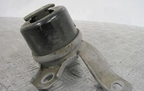 Volvo XC60 Engine mount vacuum valve 6G926F012DD