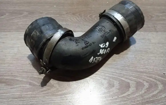 Volvo S60 Intercooler hose/pipe 30751920