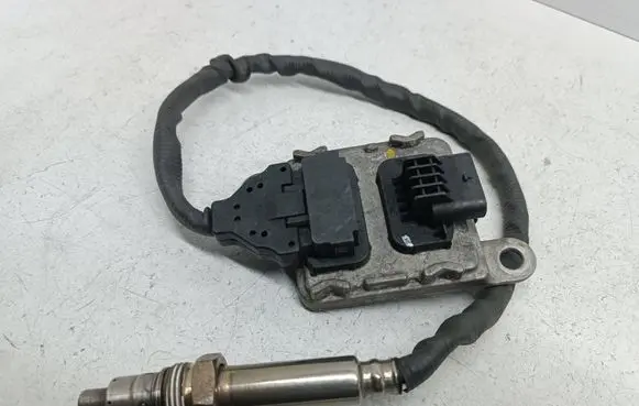 Mercedes-Benz E W213 Lambda probe sensor A0009057108 SNS381A 0009057108