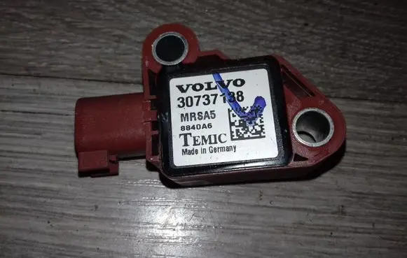 Volvo V50 Airbag deployment crash/impact sensor 30737138