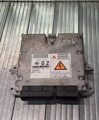 Nissan X-Trail T30 Engine control unit/module B371MEQ44B 5800295 MB2758002957