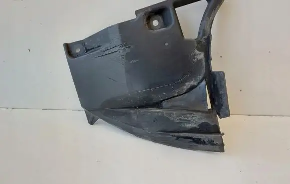 Mercedes-Benz CLA C118 X118 Front bumper mounting bracket A1186905001