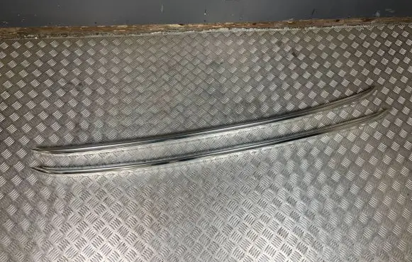 Roof bar rail