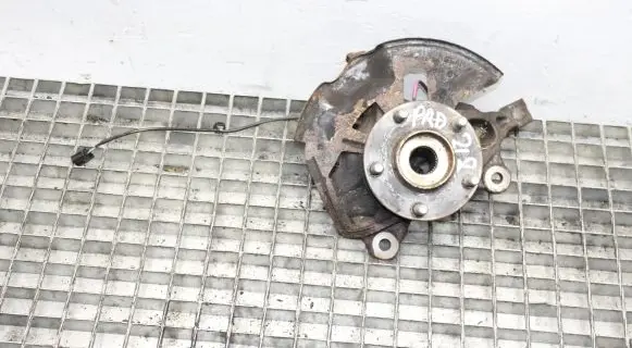 Mazda 3 II Front wheel hub