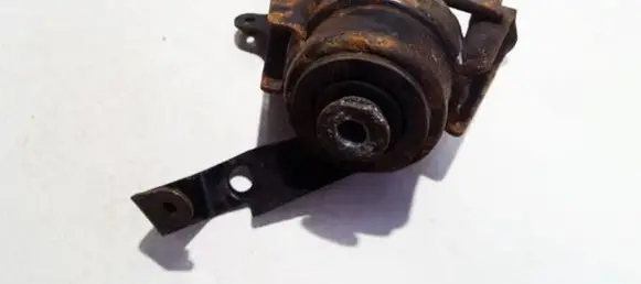 Toyota Corolla Verso AR10 Engine mount bracket