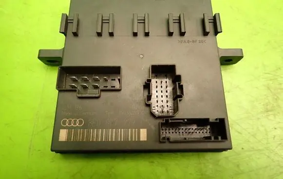 Audi A4 S4 B6 8E 8H Xenon control unit/module 8E0907279C