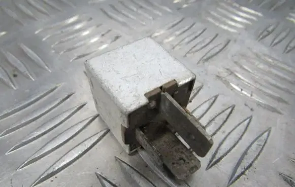 Ford Sierra Other relay V23034J6X22 V23034-J6-X22