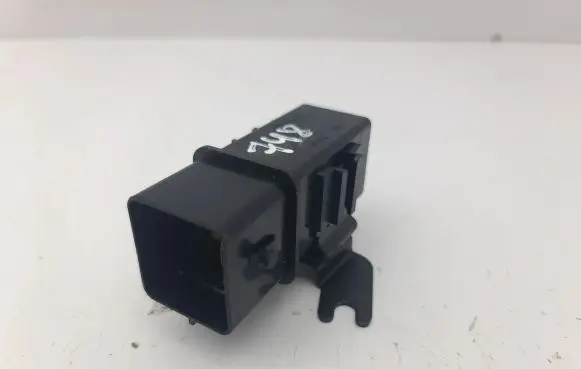 KIA Optima Glow plug pre-heat relay 368302A170