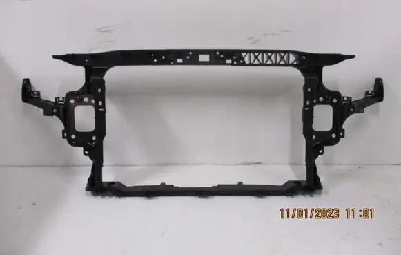Hyundai i30 Radiator support slam panel 64101S0200
