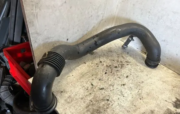 Renault Master II Air intake hose/pipe