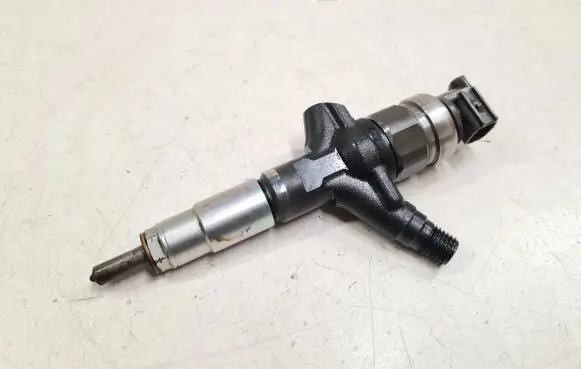 Subaru Forester SH Fuel injector 16613AA030 DENSO0250 12M09144
