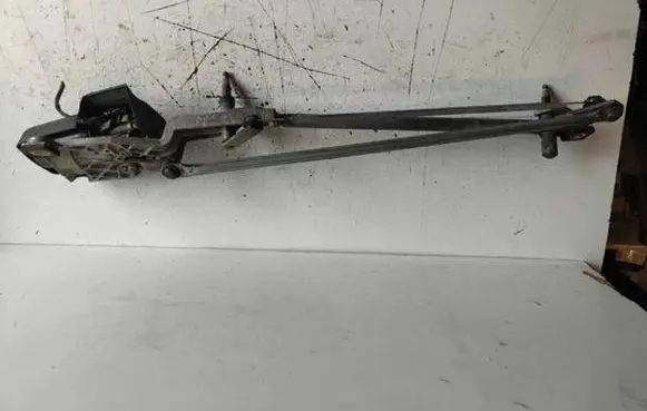 Ford Focus Front wiper linkage and motor 1395106486