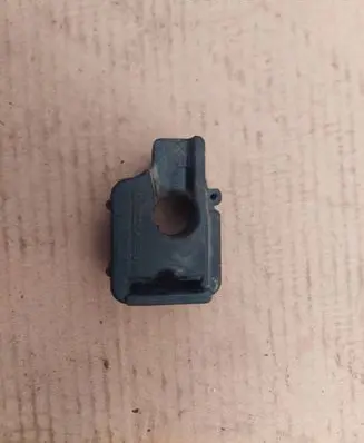 Peugeot Partner Engine mount bracket 982284958001