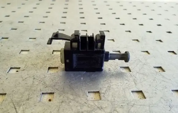 Clutch pedal sensor