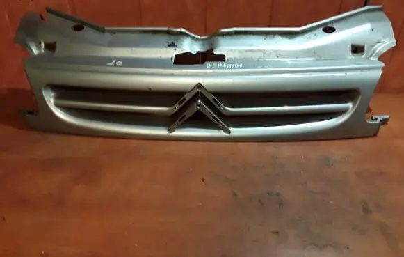 Citroen Berlingo Front bumper upper radiator grill 9635603977