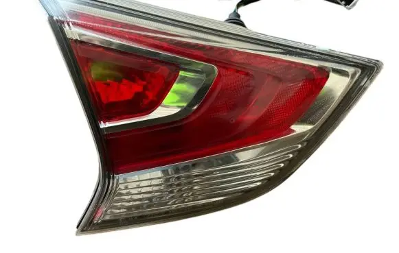 Nissan X-Trail T32 Tailgate rear/tail lights 22617939