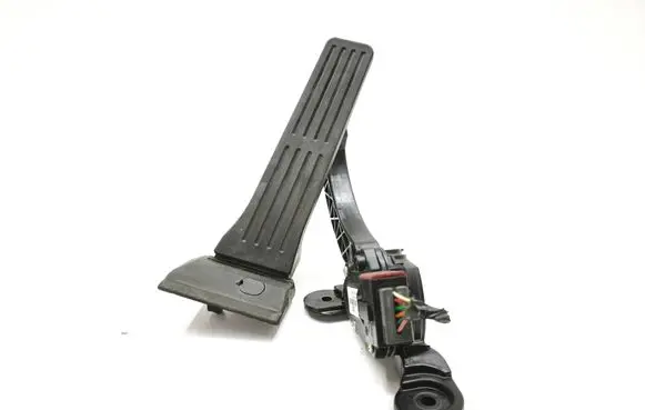 KIA Sorento Accelerator throttle pedal