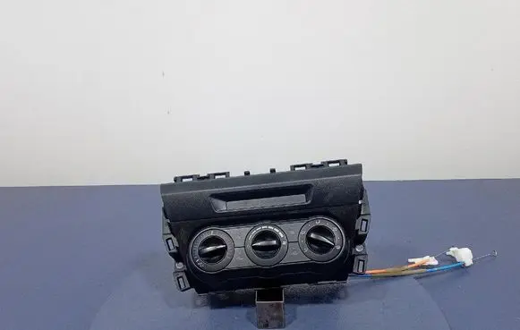 Mazda 3 II Climate control unit BJS761190A