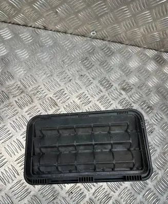 Hyundai Santa Fe Quarter panel pressure vent 97511S1000