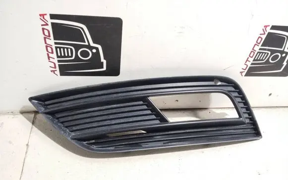 Audi A4 S4 B8 8K Front fog light trim/grill 8K0807681K