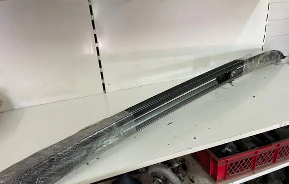 BMW X5 E70 Roof bar rail