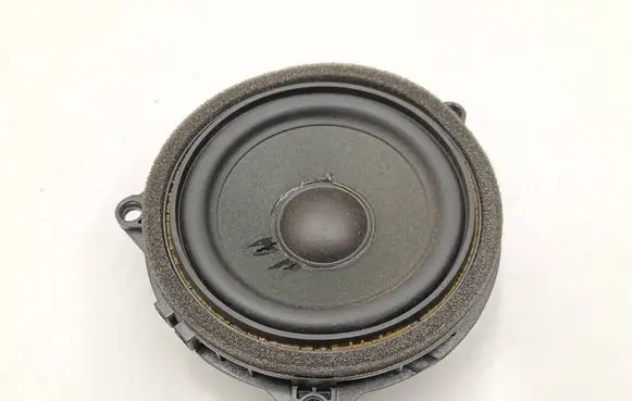 BMW 5 G30 G31 G38 Front door speaker 9354085 192529 90010005404
