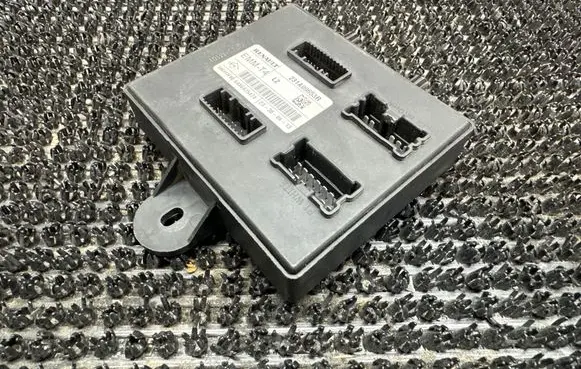 Renault Clio IV Other control units/modules 231A09653R 6486425474 506112F00